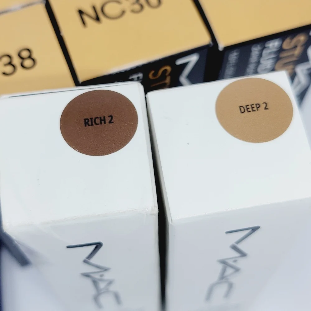 Mac Strobe Dewy Skin Tint Moisturizer Sheer Deep 2 Brand New in Box Authentic